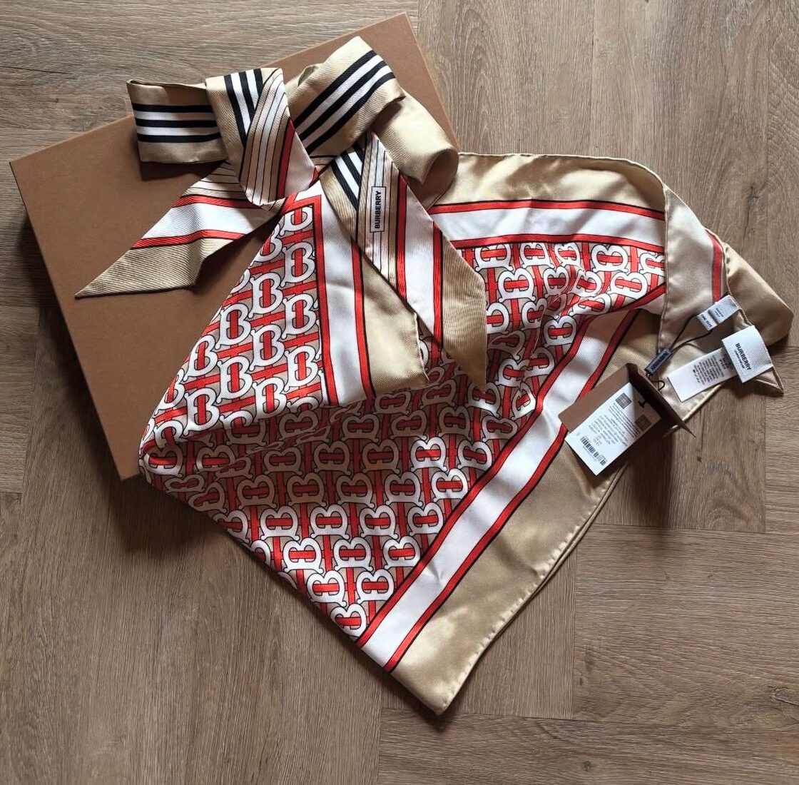 Burberry Scarf The Clothes Hanger